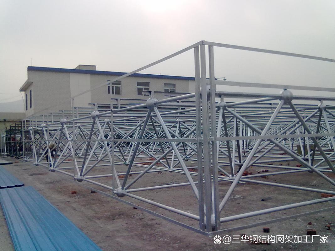 鋼結(jié)構(gòu)球形網(wǎng)架 現(xiàn)代建筑空間的優(yōu)雅骨架